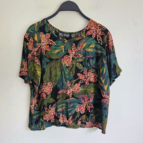 Vts. Block Island Petites Women's PL Top s Green Leaf & Floral Blouse 100% Rayon - Picture 2 of 7